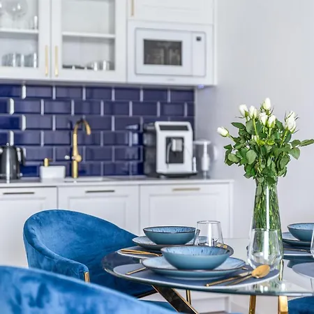 Apartment105 Westin House *